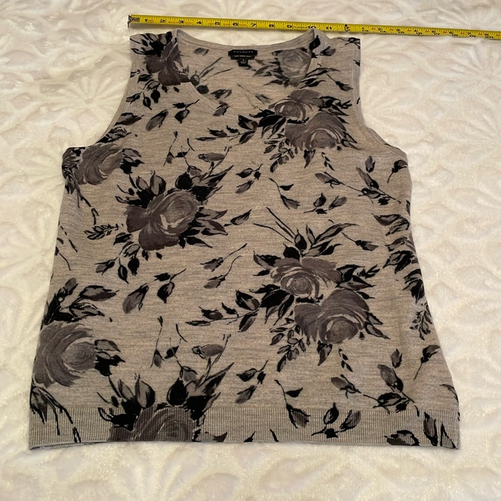 Talbots 100% merino wool sleeveless sweater